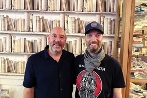 Der neue Eisbären-Trainer Éric Dubois im Gespräch mit Ronald Toplak.