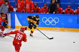 Bei Olympia 2018 standen sich Deutschland und die "Olympischen Athleten aus Russland" im Finale gegenüber. 2026 sind die Russen nicht am Start.