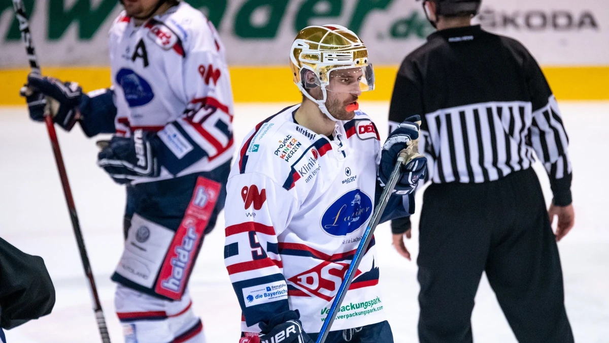 Kyle Gibbons (Deggendorfer SC #9), beim Eishockey DEL2 Spiel zwischen dem EHC Freiburg und dem Deggendorfer SC, am Freitag, den 04. Januar 2019 in der Franz-Siegel Halle in Freiburg im Breisgau. 
(BEAUTIFUL SPORTS / Gerd Gruendl) *** Local Caption *** 00166131 | Verwendung weltweit