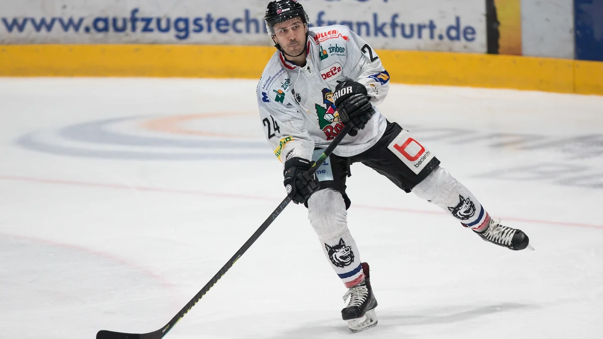 Nick Pageau (EHC Freiburg, 24). | Verwendung weltweit
