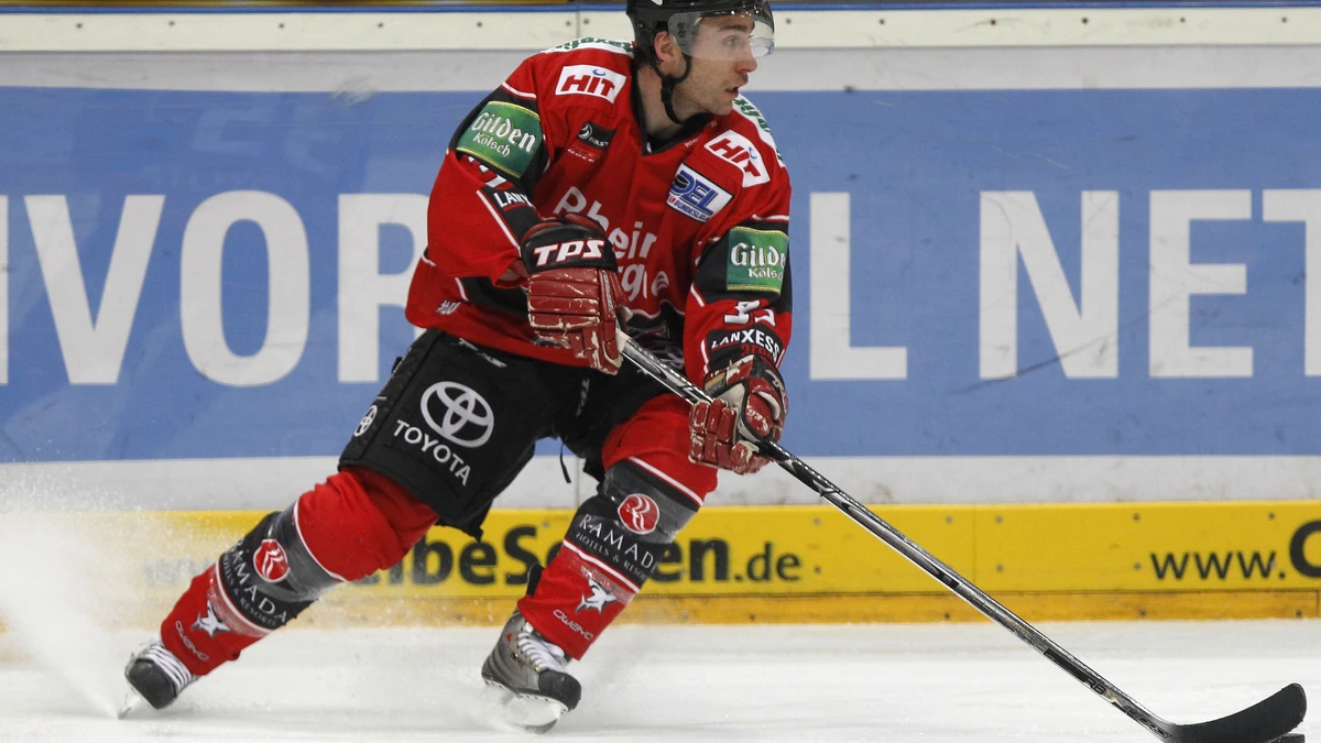 ROT // Andreas Renz (35 / Kölner Haie) - Kölner Haie - Adler Mannheim - DEL 2009 / 2010 - Köln - Mannheimer -