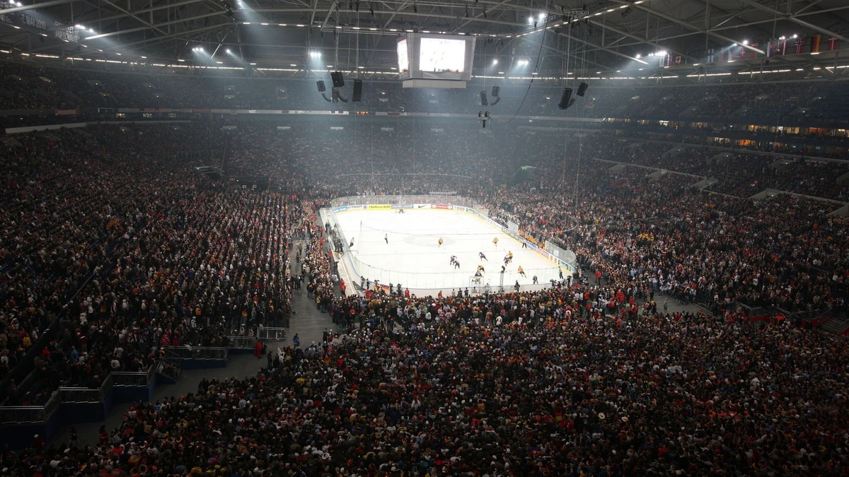 77.803 Fans sahen am 7. Mai 2010 den 2:1-Sieg der DEB-Auswahl auf Schalke im Spiel gegen die USA.