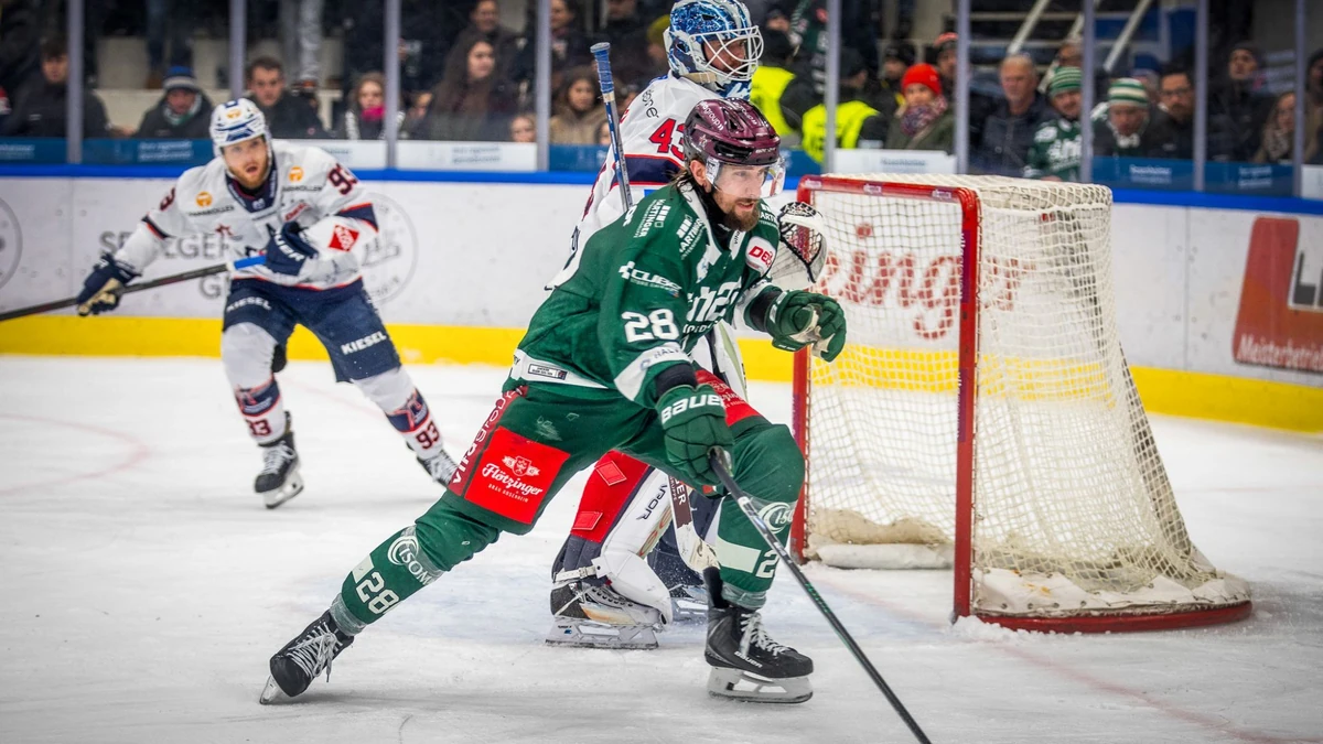 Dominik Kolb spielt weiterhin für die Starbulls Rosenheim.