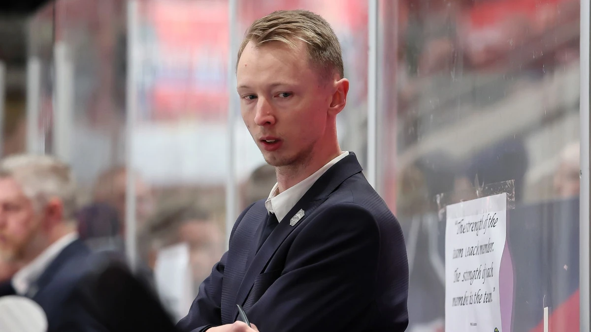 Josef Huber bleibt Cheftrainer der Selber Wölfe.