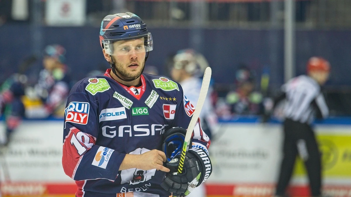 Parker Tuomie - EBB #10, 20.04.2021, Playoff - Viertel Finale, Eishockey - Eisbaeren Berlin vs Iserlohn Roosters, Foto: Uwe KOCH/Eibner-Pressefoto