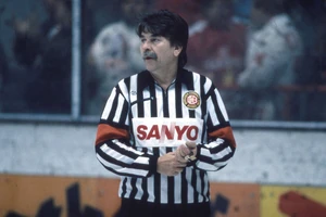 Jupp Kompalla ist der wohl prägendste Schiedsrichter der deutschen Eishockey-Geschichte.