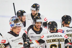Team Germany celebrate the victory with Arno Tiefensee Nr.36 of Germany Colin Ugbekile Nr.79 of Germany Maxilimian Eisenmenger Nr.61 of Germany Daniel Pfaffengut Nr. 81 of Germany at the match GERMANY - AUSTRIA 4-3 DEB ICE HOCKEY DEUTSCHLAND CUP in Landshut, Germany, November 11, 2023, Season 2023/2024, Dänemark, Photographer: Peter Schatz