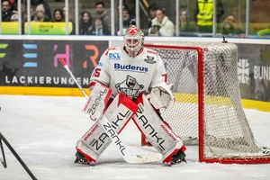 Jonas Neffin im Tor der Eisbären Regensburg war ein sicherer Rückhalt.
