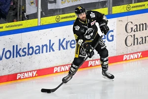 Davis Vandane schoss die Krefeld Pinguine ins Halbfinale.