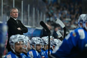 Nach dem 1:6 im Kellerduell gegen die Iserlohn Roosters stehen die Dresdner Eislöwen um Trainer Niklas Sundblad unter gehörigem Druck.