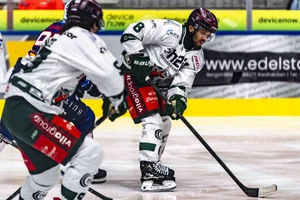 Lukas Laub erzielte den Siegtreffer für die Starbulls Rosenheim.