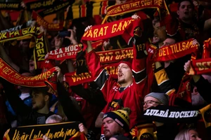 Die Fans von Luleå HF freuen sich auf das CHL-Finale gegen Frölunda.