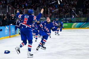 Die US-Frauen sichern sich nach einem spannenden Finale die Goldmedaille.