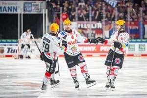Colt Conrad (links), Philipp Bruggisser (Mitte) und Akito Hirose (rechts) möchten wieder zu den Top6 der Liga zählen.