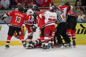Zwischen Red Bull Salzburg und den Kölner Haie wurde es zum CHL-Auftakt ausgesprochen ruppig.