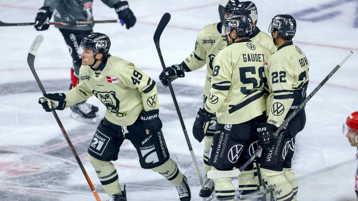 Bobby Lynch (links) war mit fünf Scorerpunkten am 8:4-Sieg der Grizzlys Wolfsburg in Köln beteiligt.