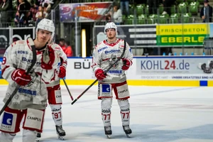 Donat Peter brachte die Eisbären Regensburg gegen Düsseldorf in Führung.