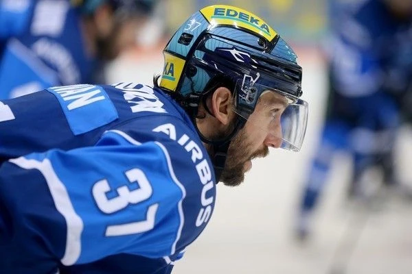 Bissiger Panther: Sean Sullivan.