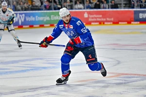Nick Mattinen bleibt bei den Adlern Mannheim.