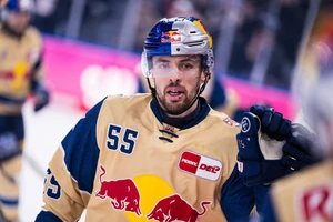 Fabio Wagner erzielte eines von zwei Unterzahltoren der Münchner im Spiel gegen Wolfsburg.