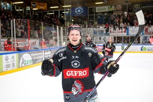 Edgars Homjakovs bleibt bei den Indians.