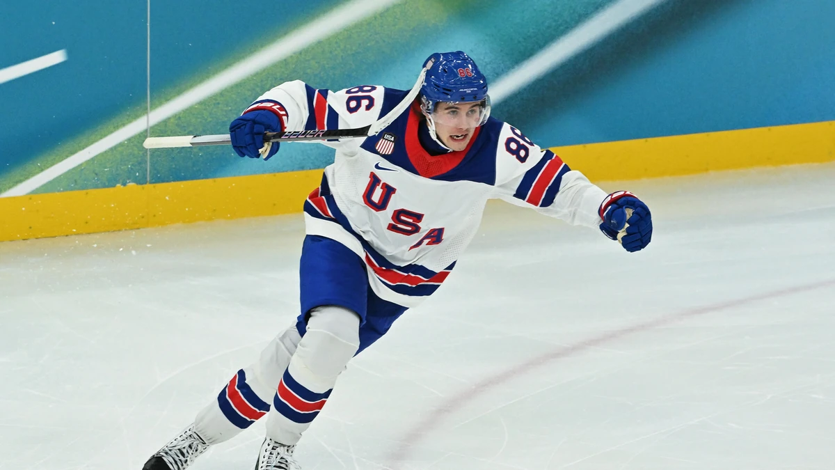 Jack Hughes schoss in der Overtime den 2:1-Siegtreffer zum Olympiasieg der USA gegen Kanada. 