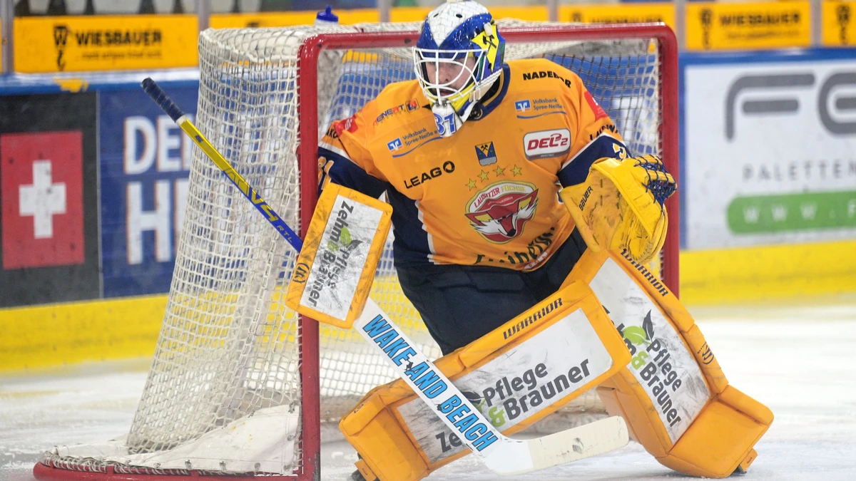 Anthony Morrone im Tor der Lausitzer Füchse.