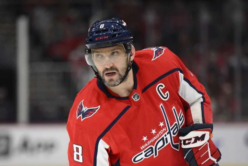 Alex Ovechkin markierte sein 892. Karrieretor und ist damit nur noch drei Tore von einem neuen NHL-Torrekord entfernt. 