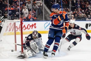 Jack Roslovic traf in der Verlängerung zur Entscheidung für die Oilers.