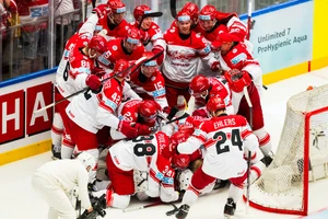 Dänemark zieht ins Viertelfinale ein.