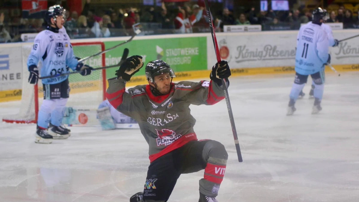Adam Zoweil erzielte den Siegtreffer für die Füchse Duisburg im dritten Spiel gegen Lindau.