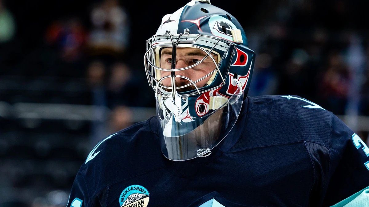 Nationaltorwart Philipp Grubauer im Trikot der Seattle Kraken.