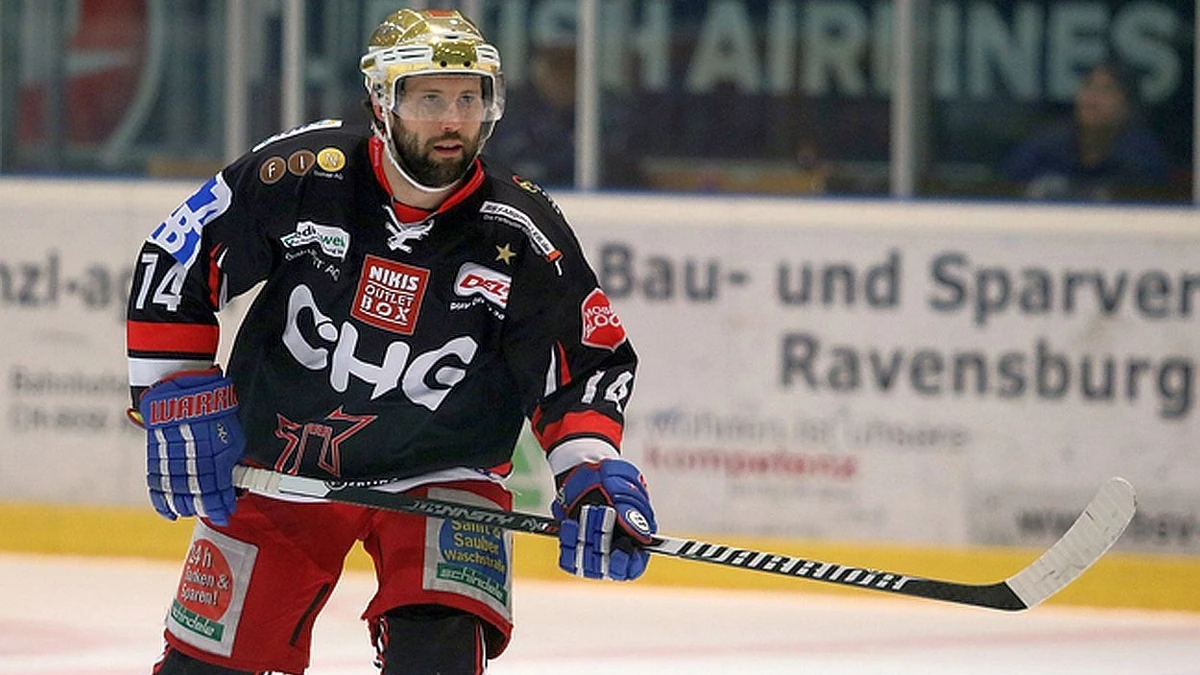 Brian Roloff bleibt Ravensburg Towerstars treu