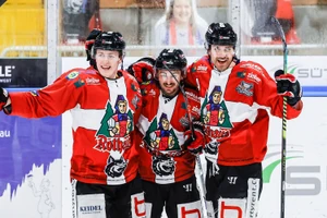 Torjubel EHC Freiburg beim 2:1 durch Christian Billich (EHC Freiburg #81)(Mitte), DEL2 Eishockeyspiel, EHC Freiburg vs Ravensburg Towerstars, am Sonntag, den 07. Februar 2021 / Echte Helden Arena in Freiburg (Deutschland). *** Local Caption *** 00418550
