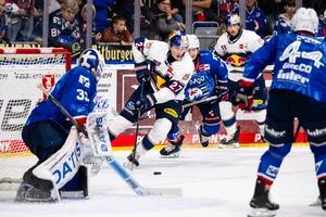 Die Adler Mannheim schnappen sich den neunten Sieg im zehnten Spiel.