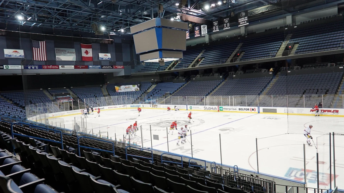 Eisbären-Training in der Citizens Buisness Bank Arena.