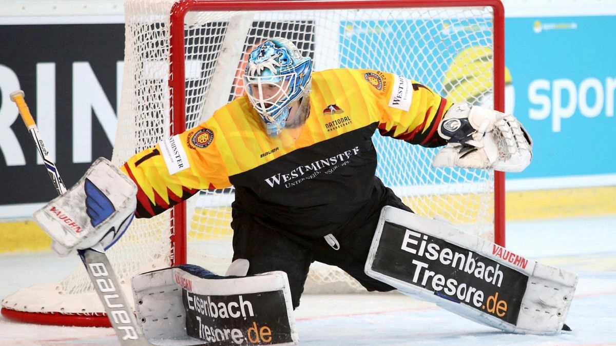 Nationalspieler Dustin Strahlmeier wechselt von den Schwenninger Wild Wings zu den Grizzlys Wolfsburg.