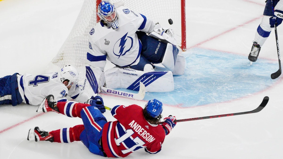Am Boden und doch obenauf: Josh Anderson traf per Hechtsprung für seine Canadiens zur Entscheidung im vierten Finalspiel gegen Meister Tampa Bay.