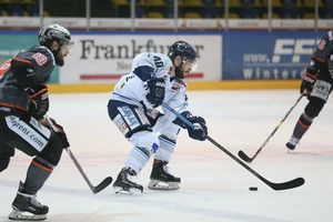 Nick Huard bleibt den Dresdner Eislöwen erhalten.