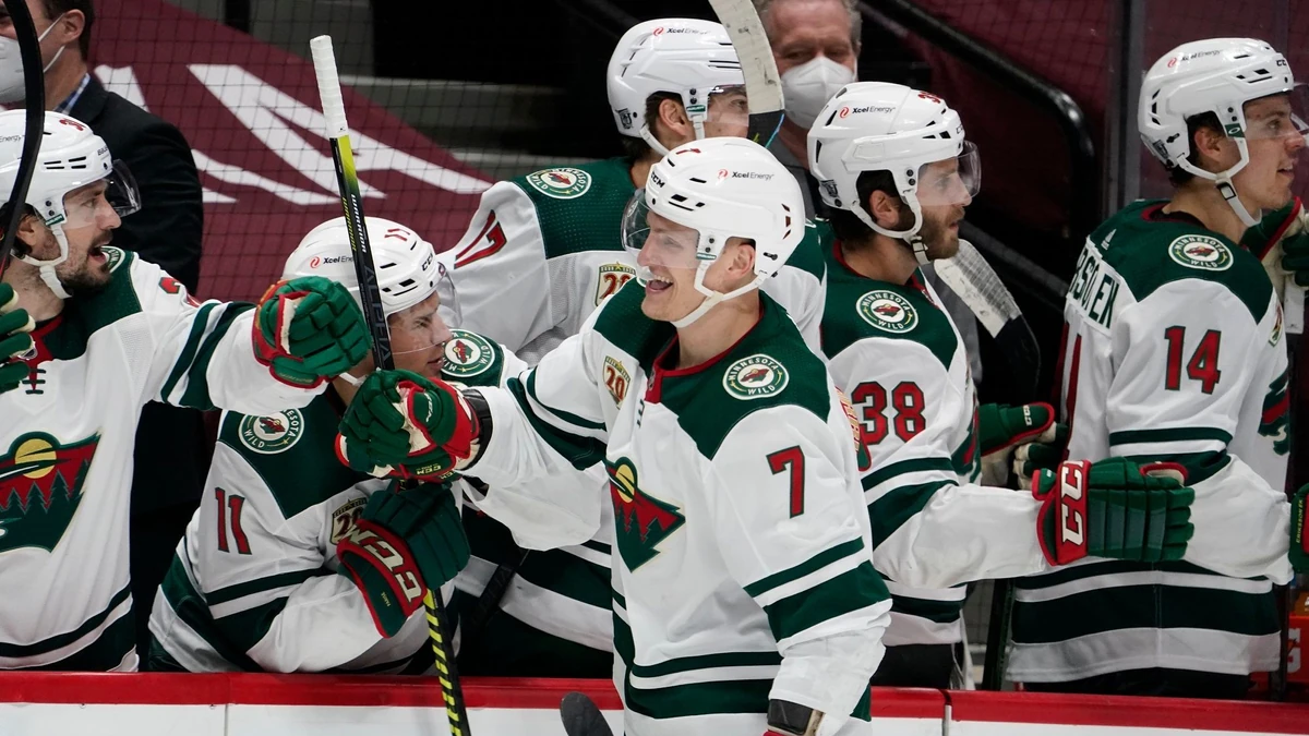 Nico Sturm (#7) traf bei seiner Tor-Premiere in dieser Saison gleich doppelt und brachte damit den vierten Sieg in Folge seiner Wild unter Dach und Fach.