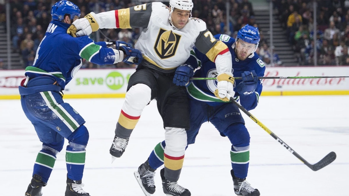 Ryan Reaves (Bildmitte) war eine der treibenden Kräfte hinter dem Protest - heute nacht ist er wieder mit seinen Vegas Golden Knighs im Einsatz.