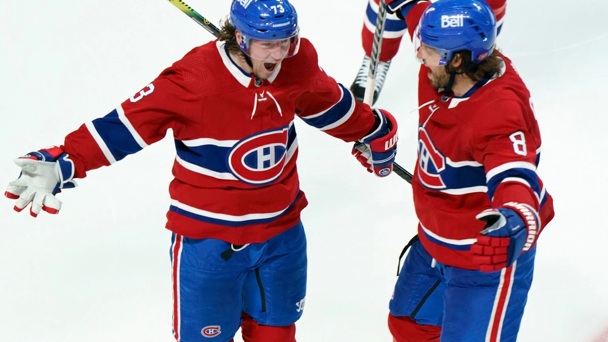 Tyler Toffoli (l., #73) erzielte nach 98 Sekunden in der Verlängerung das entscheidende Tor seiner Canadiens gegen die Jets.