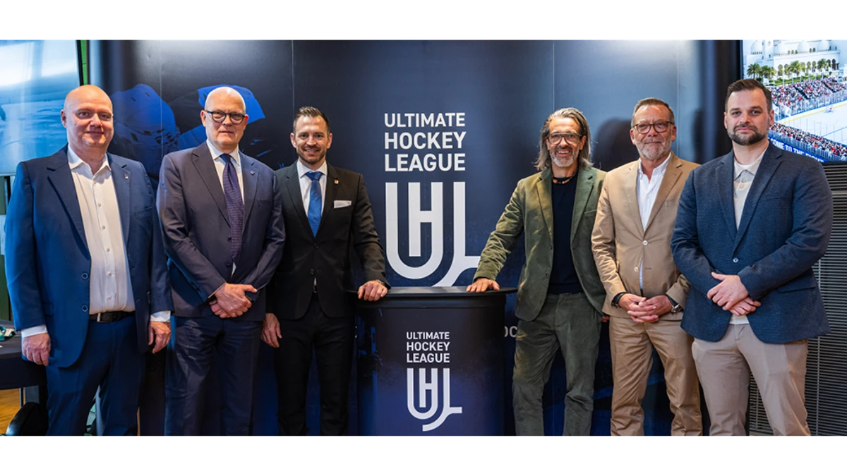 Das Team hinter diesem Projekt (von links nach rechts): Kim Pedersen (IIHF Sportdirektor), Viesturs Koziols (IIHF-Ratsmitglied), Raeto Raffainer (IIHF-Ratsmitglied), Markus Valier (Gründer & CEO der ProOxy AG), Andreas Goebel (Mitgründer & COO der ProOxy AG) und Florian Mayer (IIHF 3x3 Manager).